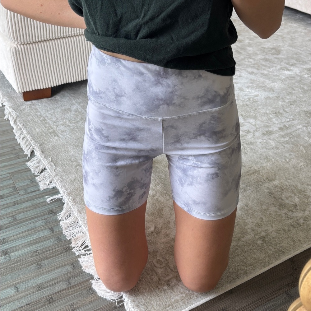 Forever 21 Gray Tie-Dye Women's Shorts marble biker shorts